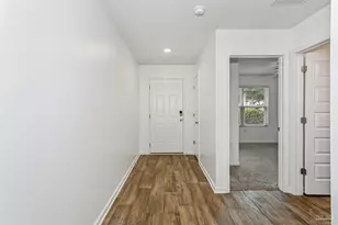 10501 Queens Gate Cir, Pensacola, FL 32506 - Photo 11