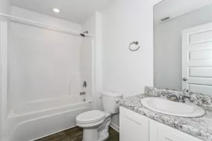 10501 Queens Gate Cir, Pensacola, FL 32506 - Photo 13