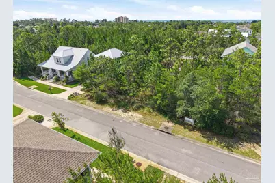 4884 Leeward Dr, Pensacola, FL 32507 - Photo 9