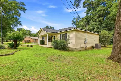4233 Seminole Trl, Milton, FL 32583 - Photo 9