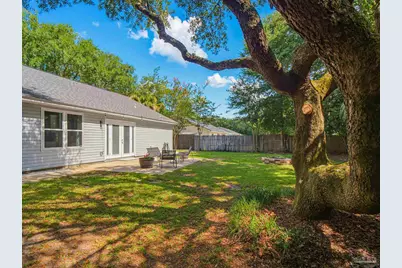 2724 Woodbury Ct, Navarre, FL 32566 - Photo 5
