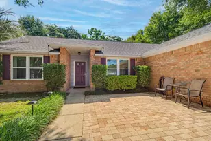 2724 Woodbury Ct, Navarre, FL 32566 - Photo 1