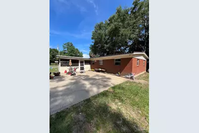 6575 Julia Dr, Milton, FL 32570 - Photo 9
