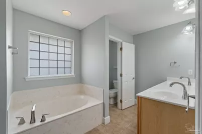 2704 Creeks Edge Ln, Navarre, FL 32566 - Photo 29