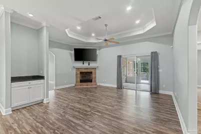 2704 Creeks Edge Ln, Navarre, FL 32566 - Photo 9