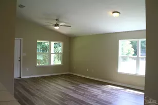 6692 Jasmine St, Milton, FL 32570 - Photo 9