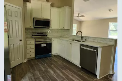 6692 Jasmine St, Milton, FL 32570 - Photo 3