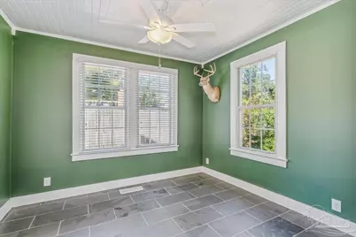 9 E Strong St, Pensacola, FL 32501 - Photo 9