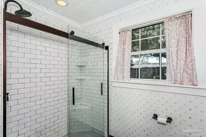 9 E Strong St, Pensacola, FL 32501 - Photo 23