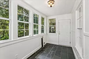 9 E Strong St, Pensacola, FL 32501 - Photo 17
