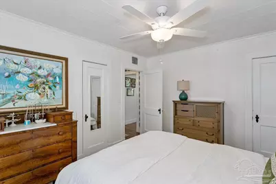 9 E Strong St, Pensacola, FL 32501 - Photo 19
