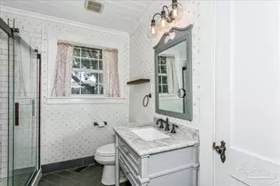 9 E Strong St, Pensacola, FL 32501 - Photo 21