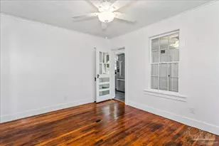 9 E Strong St, Pensacola, FL 32501 - Photo 19