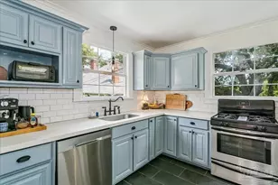 9 E Strong St, Pensacola, FL 32501 - Photo 13