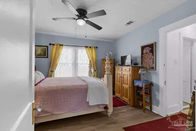 19 N G St, Pensacola, FL 32502 - Photo 17