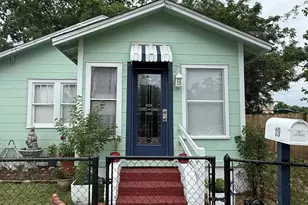 19 N G St, Pensacola, FL 32502 - Photo 1