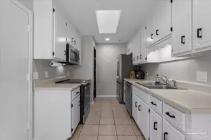 2081 Cambridge Cir, Pensacola, FL 32514 - Photo 11