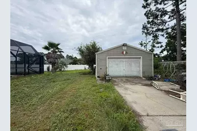 1044 Aden Ct, Milton, FL 32583 - Photo 5
