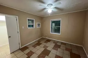 606 Elizabeth St, Pensacola, FL 32507 - Photo 5