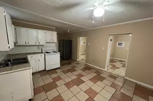 606 Elizabeth St, Pensacola, FL 32507 - Photo 3