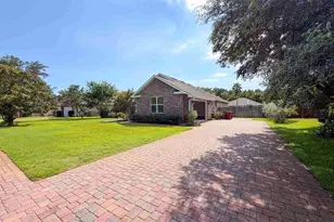 1467 W Shores Blvd, Gulf Breeze, FL 32563 - Photo 41