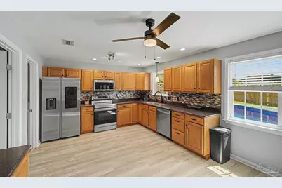 22 NW Windemere Ct, Fort Walton Beach, FL 32541 - Photo 9