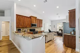 8494 Ferlon Ave, Pensacola, FL 32526 - Photo 15