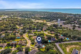 1194 Jaguar Cir, Gulf Breeze, FL 32563 - Photo 31