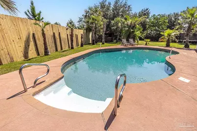 1194 Jaguar Cir, Gulf Breeze, FL 32563 - Photo 7