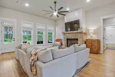 9051 Sage Forest Ln, Pace, FL 32571 - Photo 3