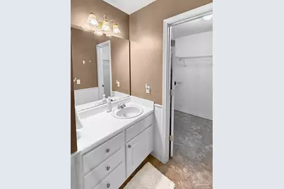 5729 Lia Dr, Milton, FL 32570 - Photo 11