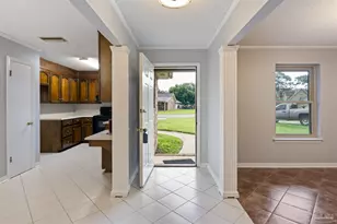 7757 Grundy St, Pensacola, FL 32507 - Photo 3