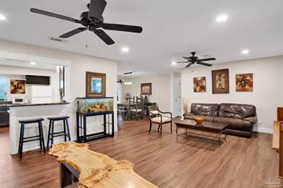 206 Norwich Dr, Gulf Breeze, FL 32561 - Photo 3