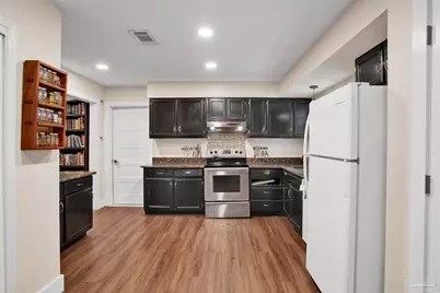 206 Norwich Dr, Gulf Breeze, FL 32561 - Photo 11
