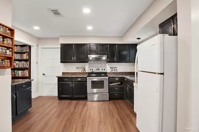 206 Norwich Dr, Gulf Breeze, FL 32561 - Photo 9