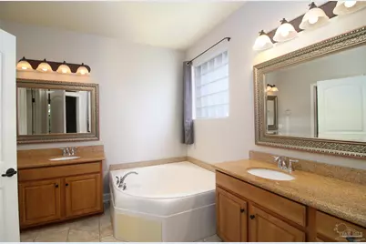 7421 Deck Ln, Pensacola, FL 32526 - Photo 15