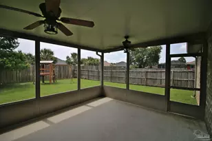 7421 Deck Ln, Pensacola, FL 32526 - Photo 23