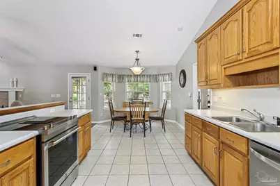 652 Ashford Rd, Cantonment, FL 32533 - Photo 9
