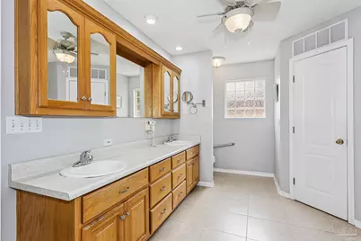 652 Ashford Rd, Cantonment, FL 32533 - Photo 13