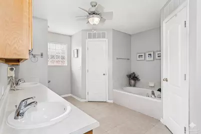 652 Ashford Rd, Cantonment, FL 32533 - Photo 15
