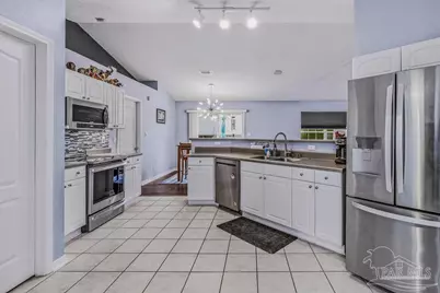 8061 Conrad St, Pensacola, FL 32507 - Photo 3