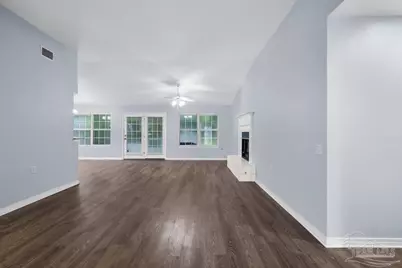 1039 Brownfield Rd, Pensacola, FL 32526 - Photo 3