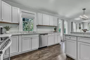 2025 W Wright St, Pensacola, FL 32502 - Photo 5