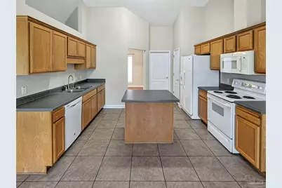 734 Marlinspike Dr, Pensacola, FL 32507 - Photo 9