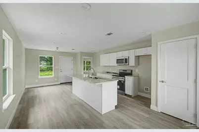 523 Bayliss Ct, Pensacola, FL 32505 - Photo 9
