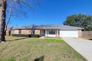 1306 Pine Hill Cir, Pensacola, FL 32506 - Photo 1