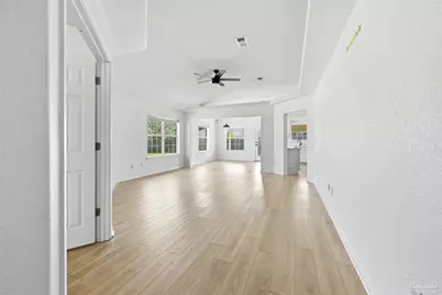 856 Miramar Dr, Pensacola, FL 32506 - Photo 5