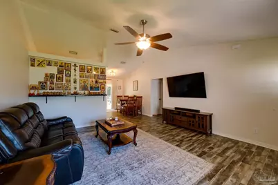6171 Ashton Woods Cir, Milton, FL 32570 - Photo 7