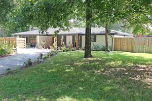 302 Bear Dr, Gulf Breeze, FL 32561 - Photo 1