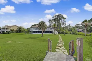 4501 Bayside Dr, Milton, FL 32583 - Photo 3